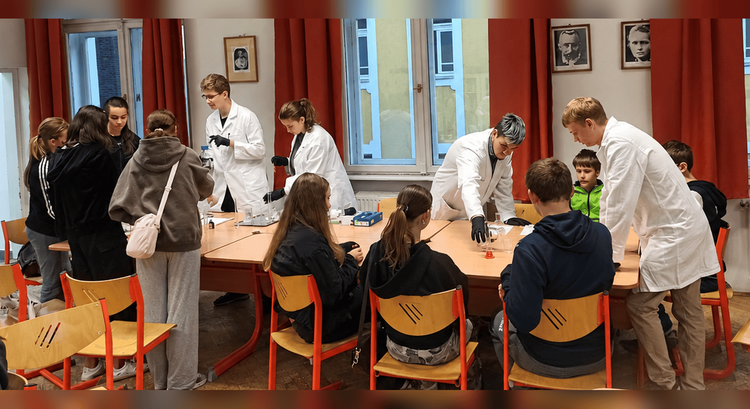 Folytatódott a Science Club – ezúttal 61 diák fedezte fel velünk a tudomány világát! 